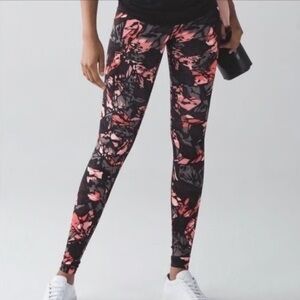 Lululemon High Times Pant Luxtreme
Paint Storm Espresso Multi
W5L95S
Soul Cycle